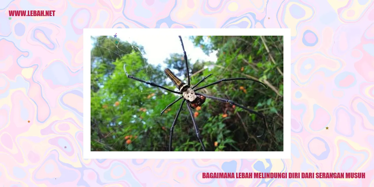 Lebah melindungi diri dari serangan musuh