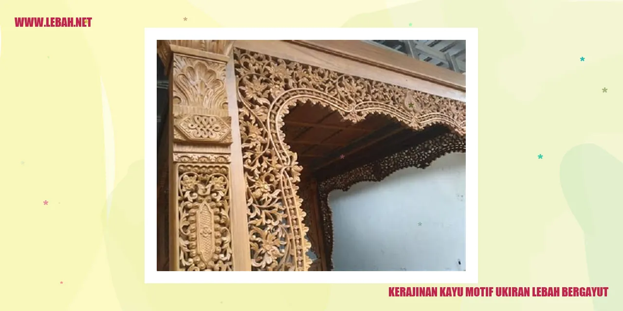 kerajinan kayu motif ukiran lebah bergayut